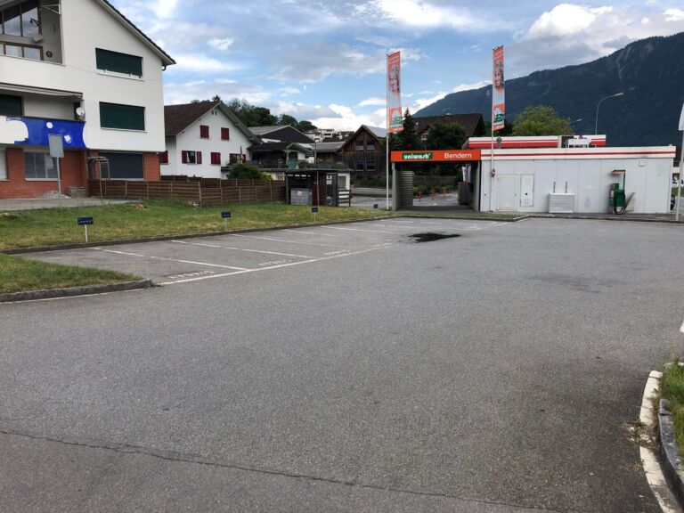 parkpltze-sportcenter-lampert-avia-tankstelle